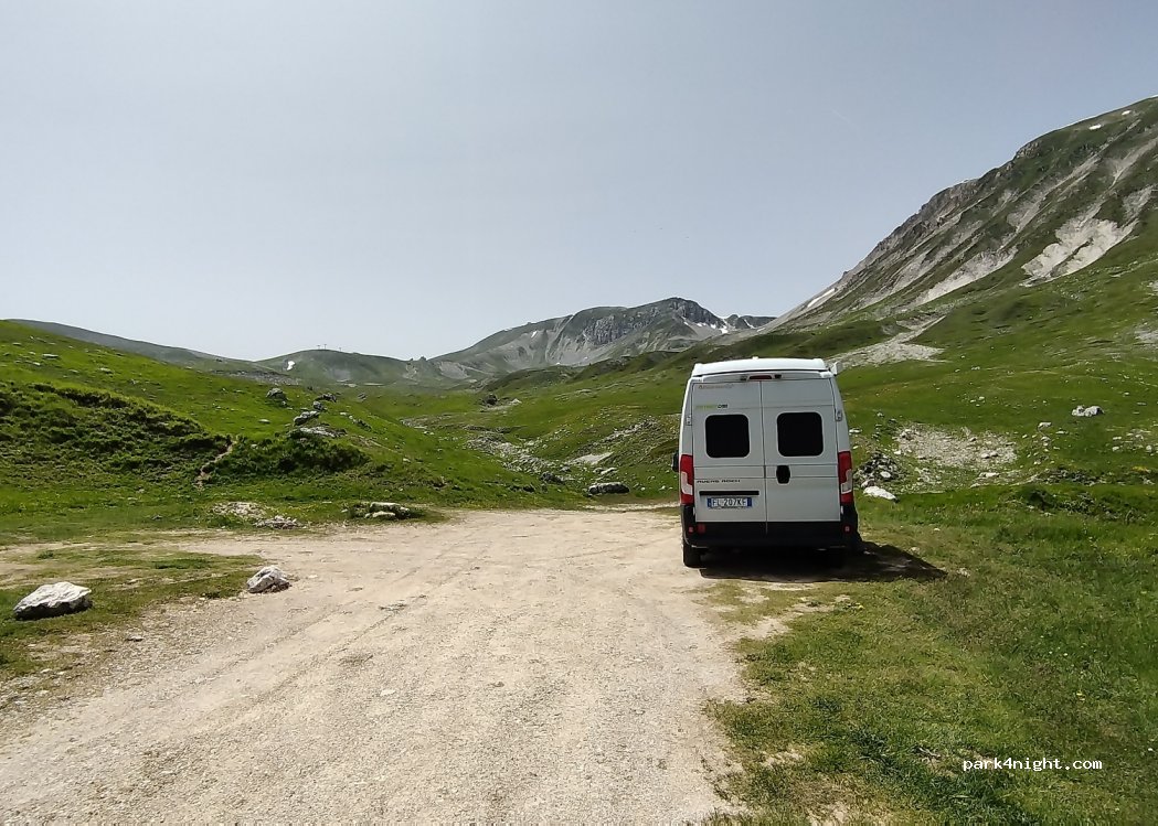 (67100) Assergi - Unnamed Road — foto 2