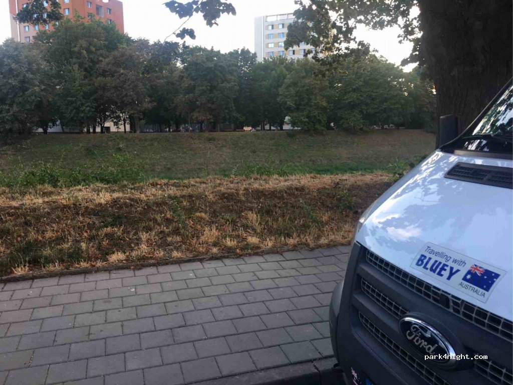 (767 01) Kroměříž - 19 Švabinského nábřeží — foto 2