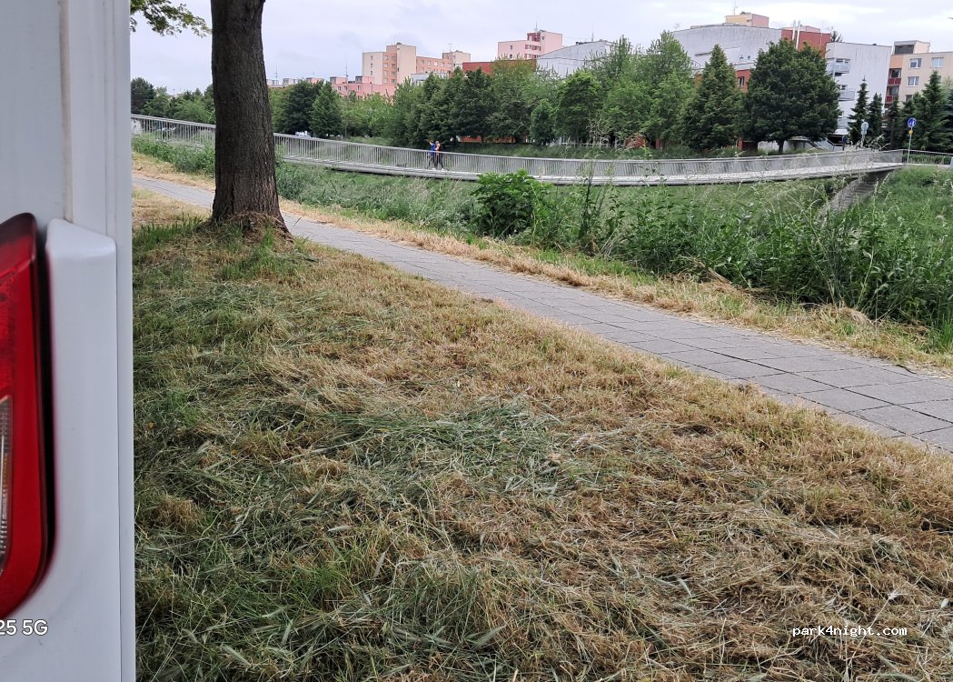 (767 01) Kroměříž - 19 Švabinského nábřeží — foto 4