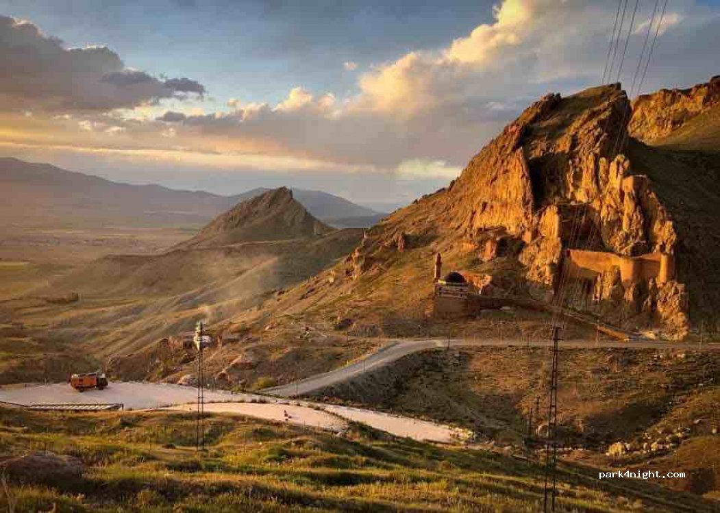(04400)  - Unnamed Road — foto
