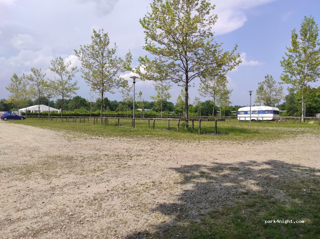 (84056) Rottenburg an der Laaber - 18 Georg-Pöschl-Straße — foto 3
