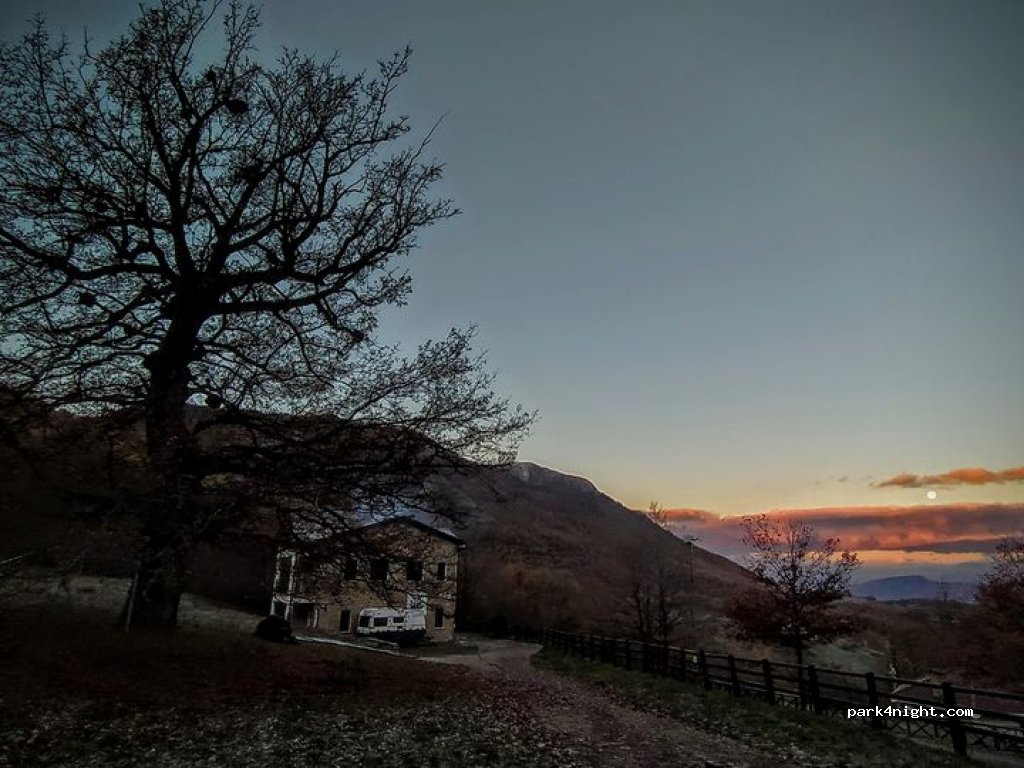 (85050) Tito - Unnamed Road — foto
