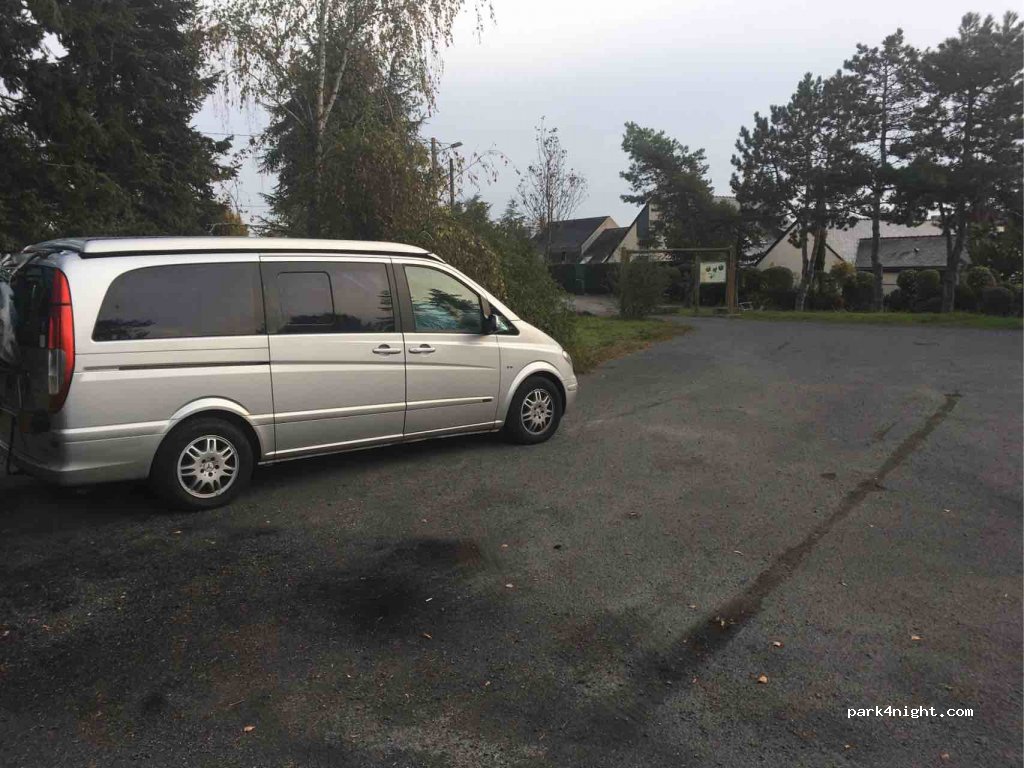 (49100) Angers - 10 Square de Roc Épine — foto 2