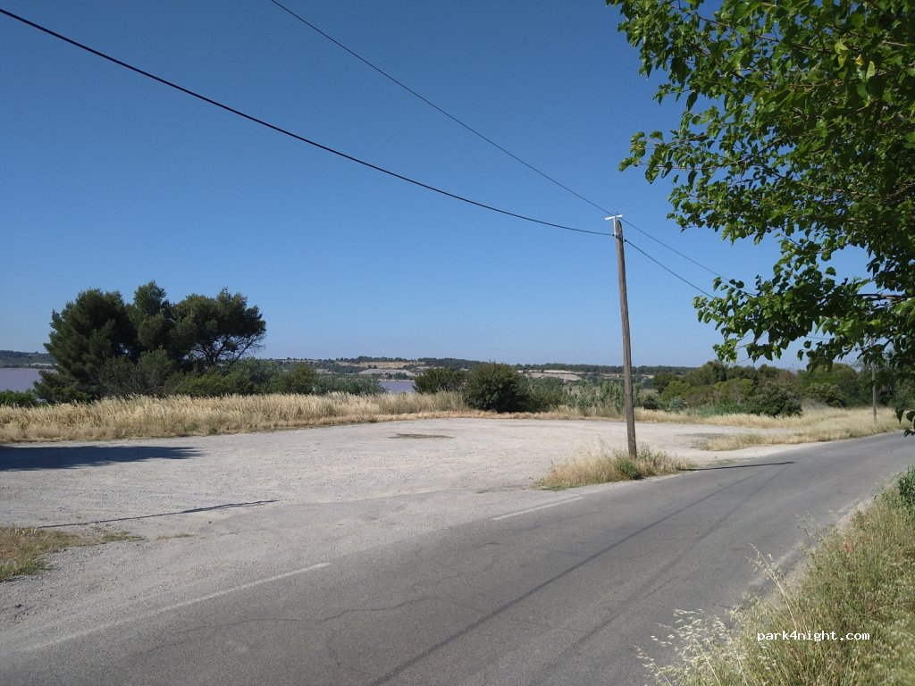 (13800) Istres - Chemin de Lavalduc — foto
