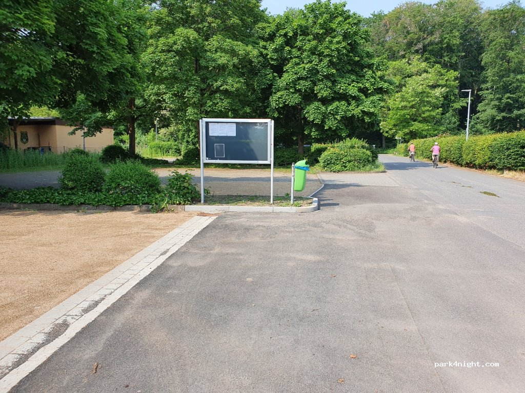 Wohnmobilstellplatz Niederrodenbach — foto