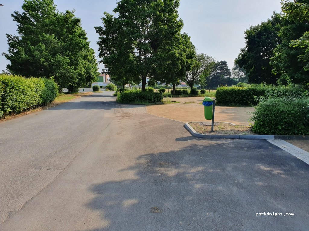 Wohnmobilstellplatz Niederrodenbach — foto 2
