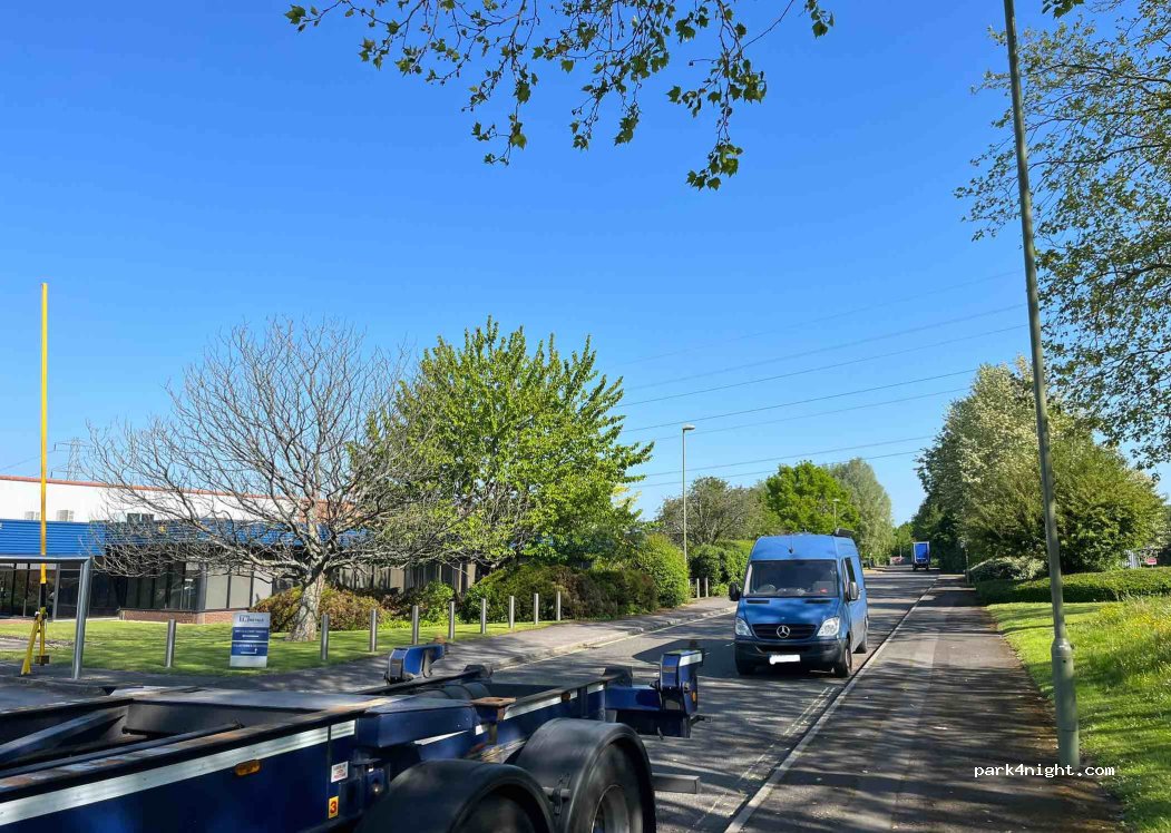 (SO16 0YU) Southampton - 42a Oriana Way — foto 2