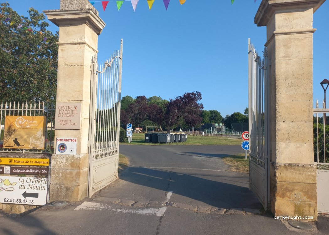 Aire de camping-car Rives-d'Autise — foto 4
