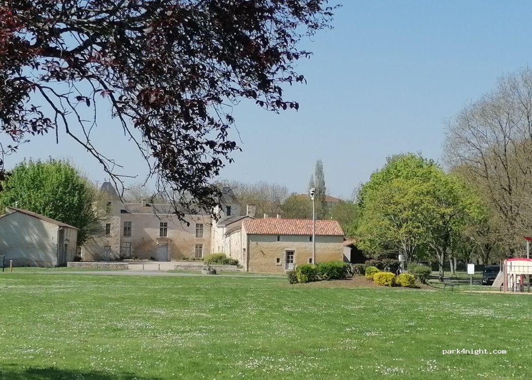 Aire de camping-car Rives-d'Autise — foto 5