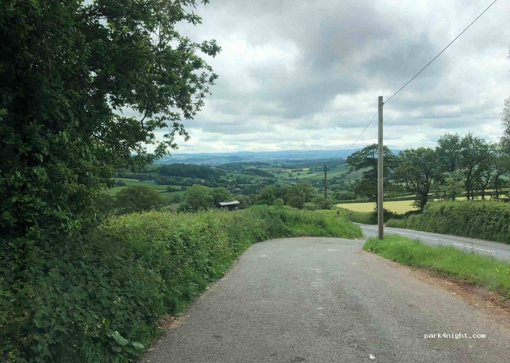 (EX17) Crediton - A3072 — foto