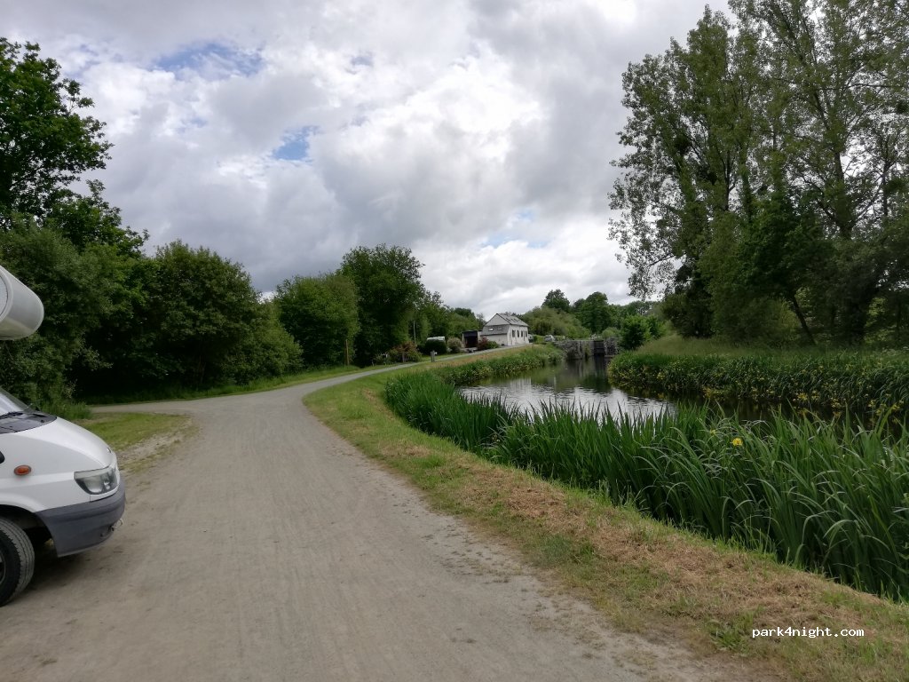 (22110) Glomel - Kerangall — foto