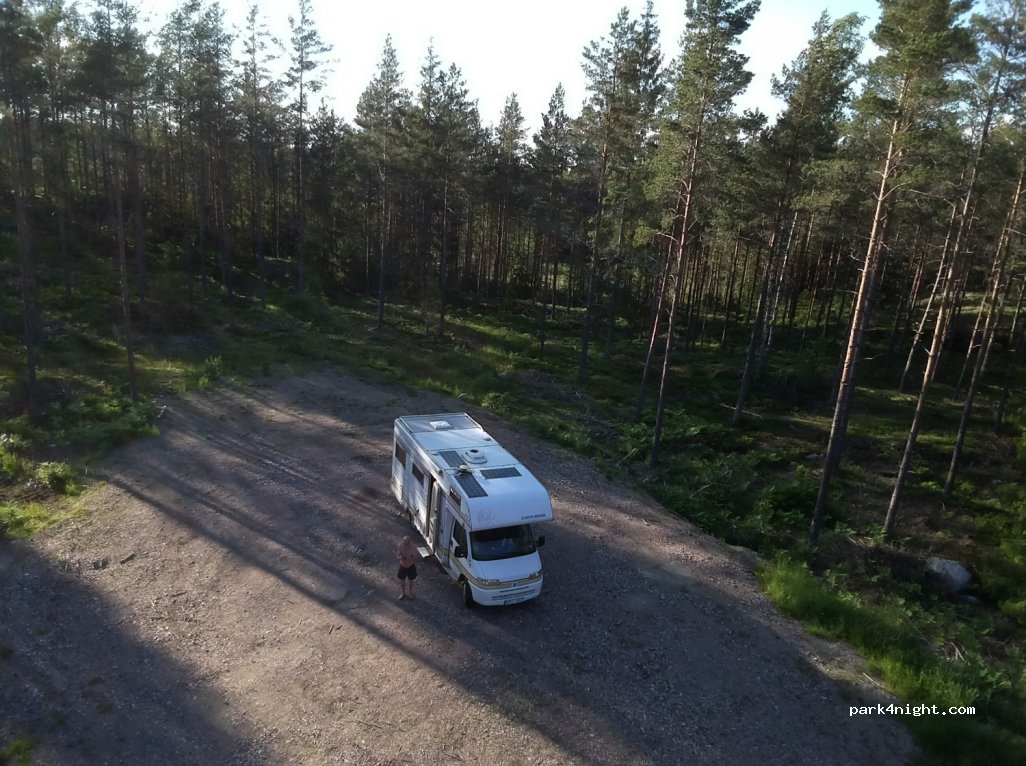 (611 95) Södermanland County - Unnamed Road — foto