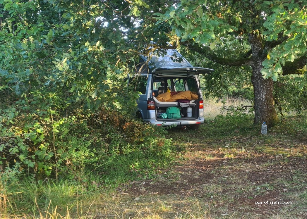 (12330) Salles-la-Source - Unnamed Road — foto