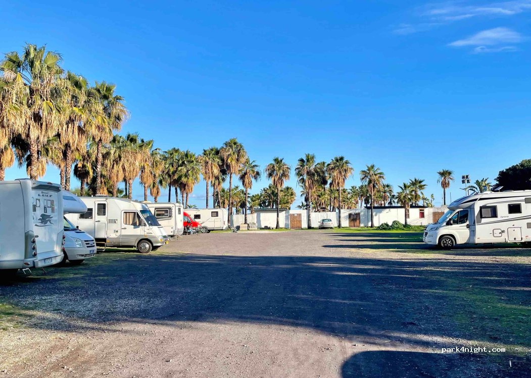 Area sosta camper Lua Beach — foto 4