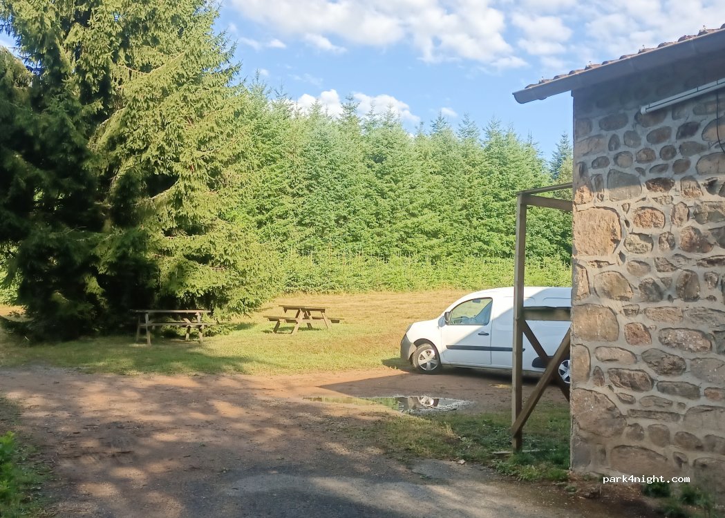 (69170) Saint-Appolinaire - Unnamed Road — foto 4