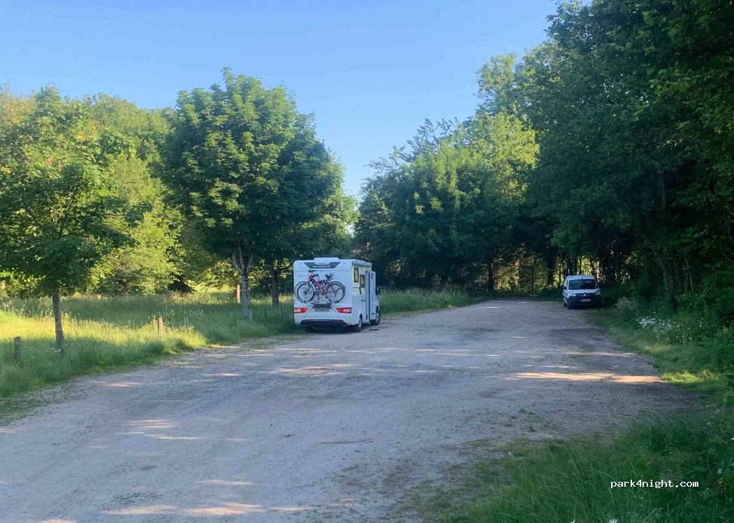 (23300) La Souterraine - 12 Boulevard Roger Gardet — foto