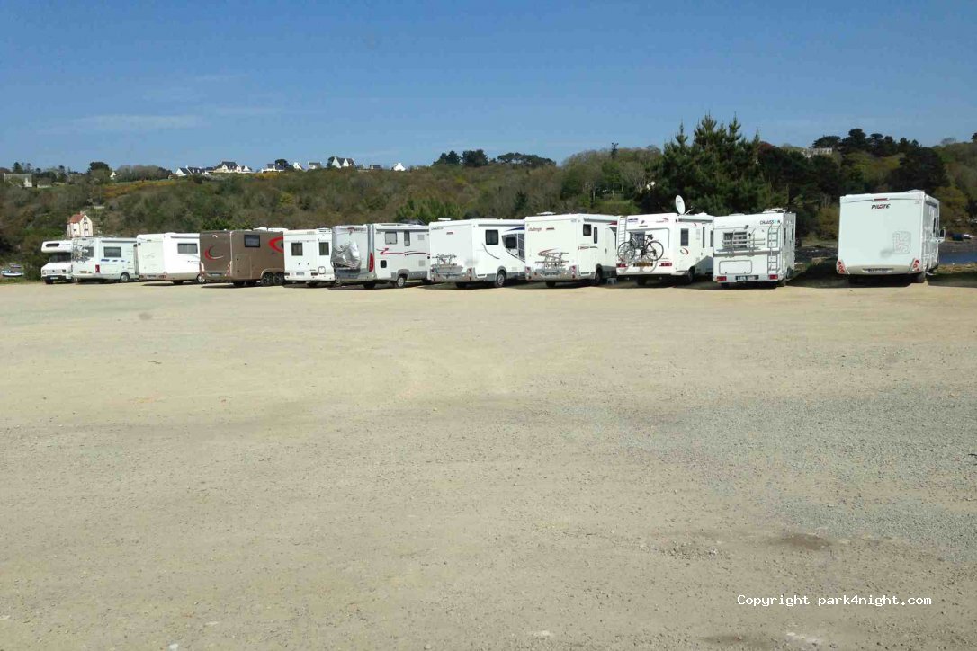 Aire Communale Audierne — foto