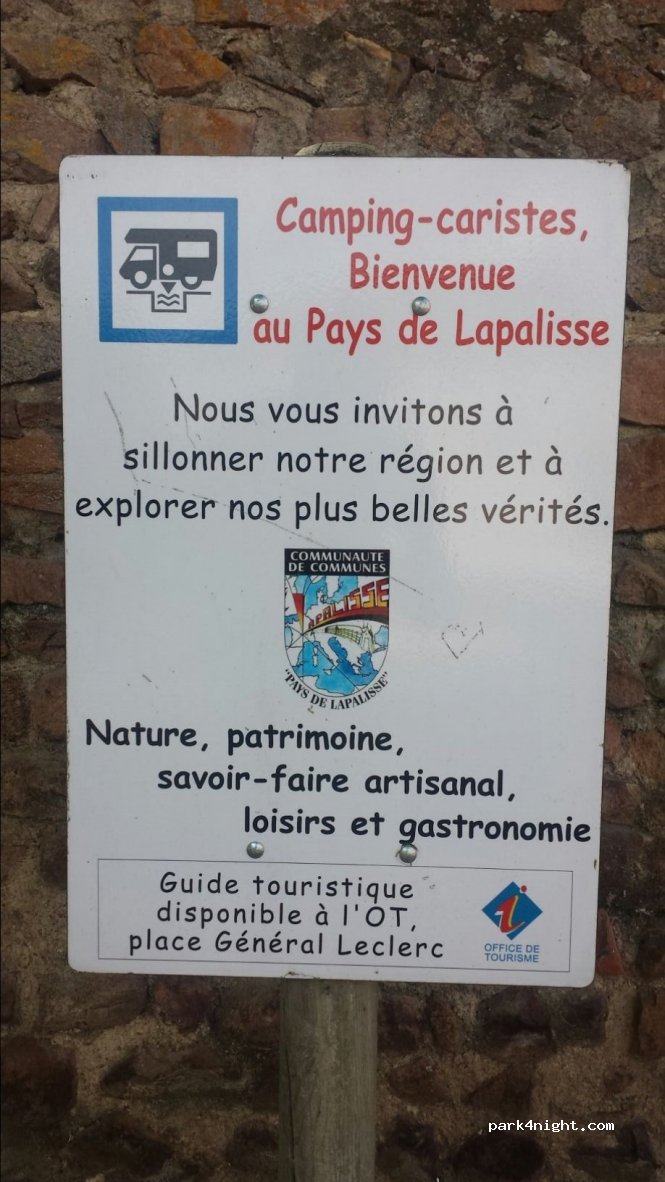(03120) Lapalisse - 2 Boulevard de L Hôtel de ville — foto