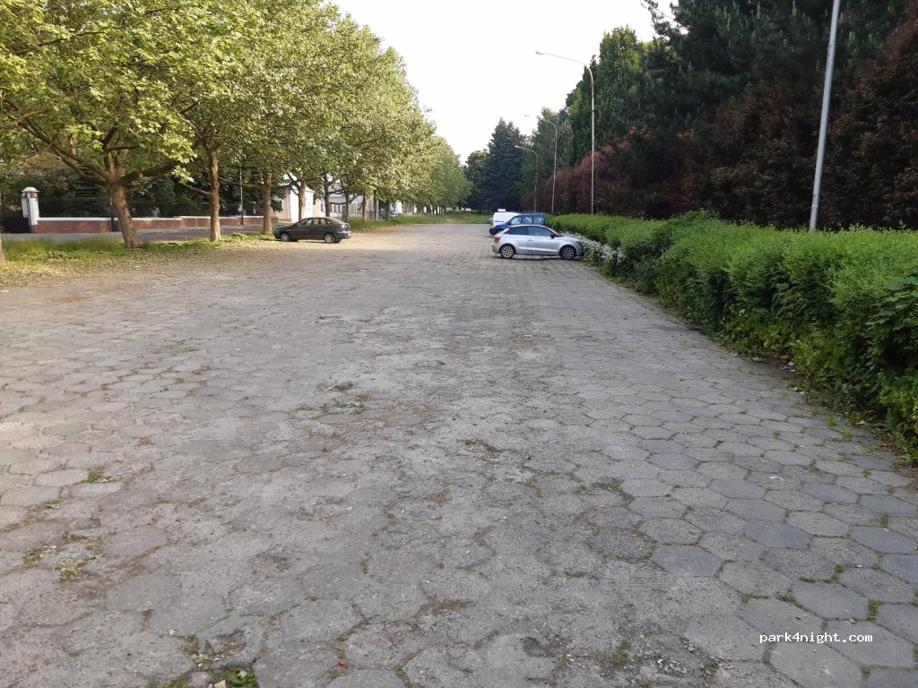 (90-323) Łódź - 63 Targowa — foto