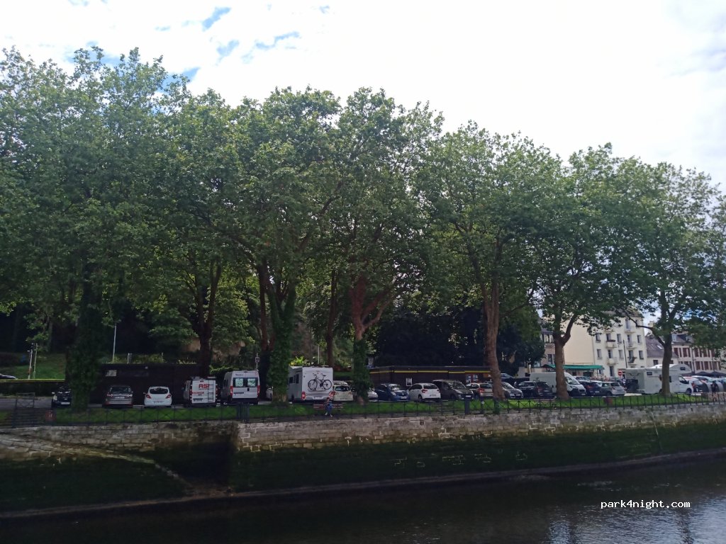 (29000) Quimper - 2 bis Rue Haute — foto