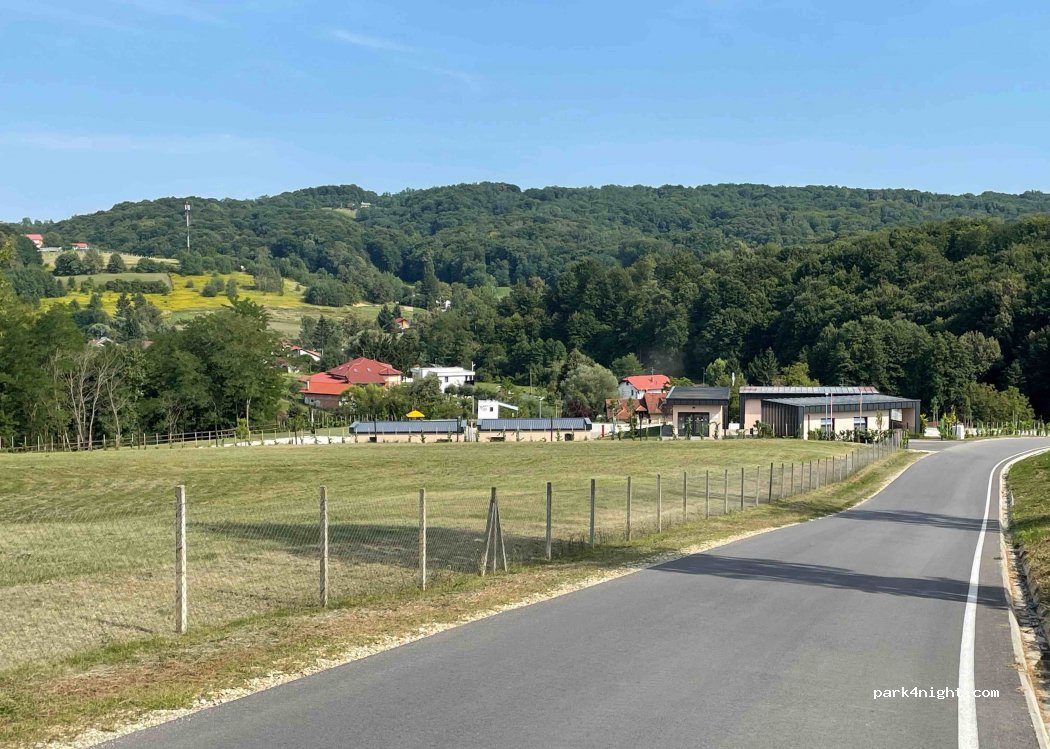 Wine Camp Hažić — foto