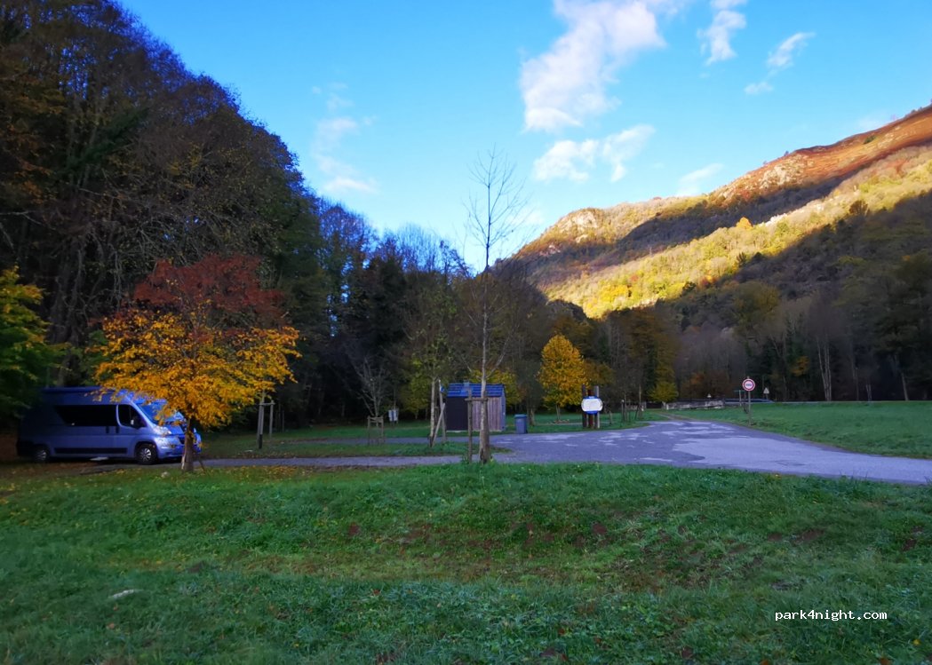 (09220) Illier-et-Laramade - D8 — foto