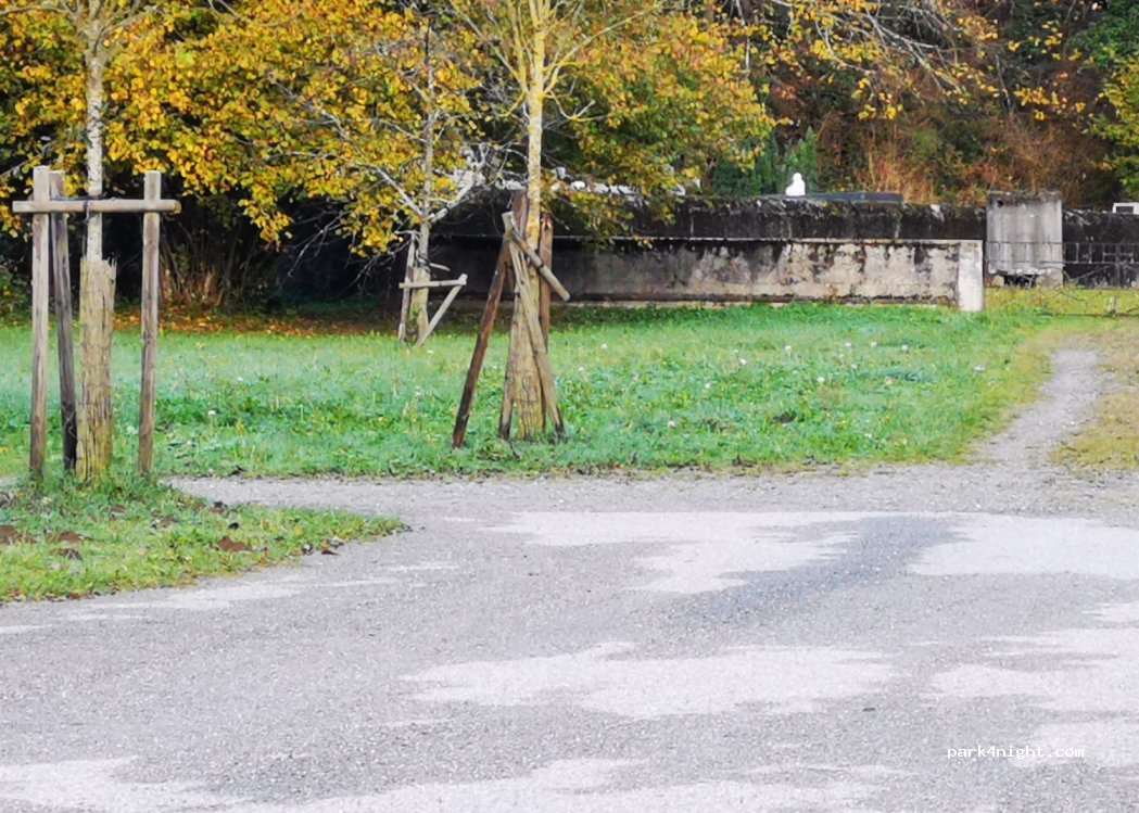 (09220) Illier-et-Laramade - D8 — foto 3