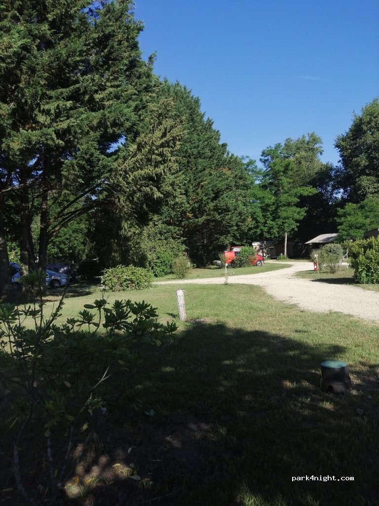 Flower Camping La Sagne — foto 3