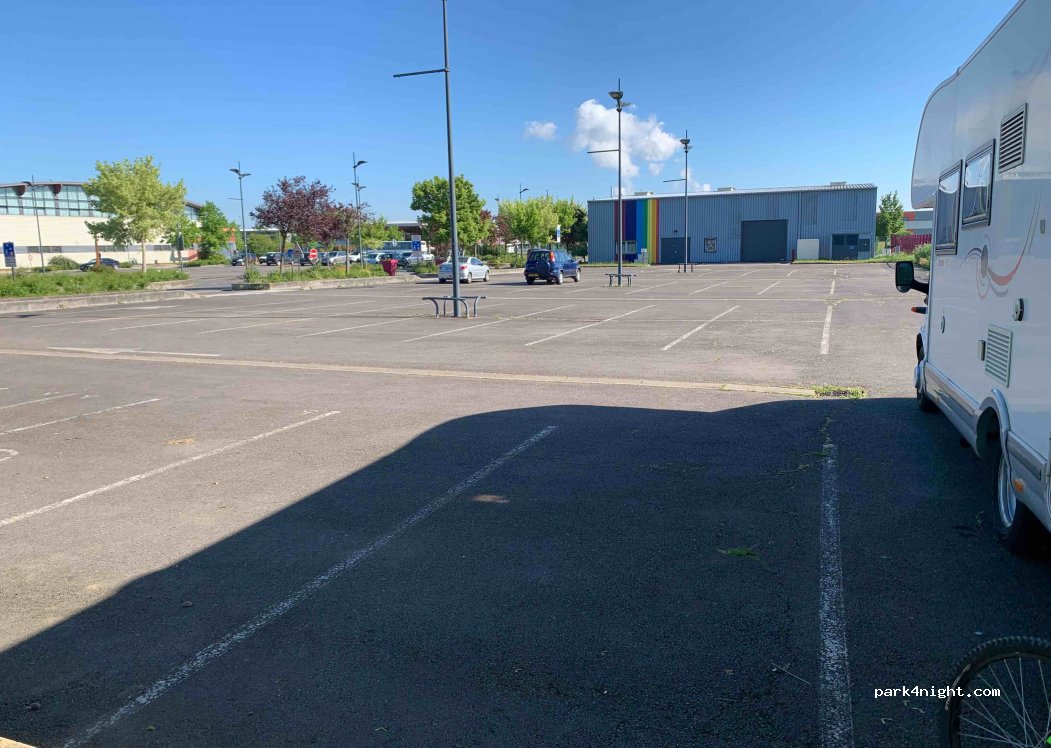 (57970) Yutz - Rue de la Republique — foto 2