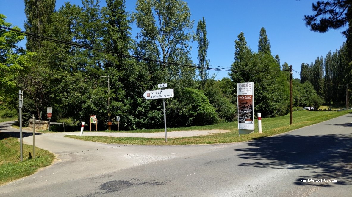 (47150) Lacapelle-Biron - 133 Saint-Avit — foto