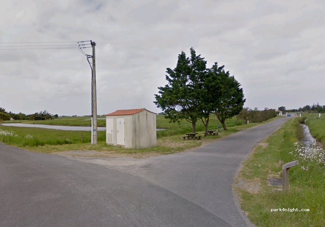 (85230) Beauvoir-sur-Mer - La Croix — foto