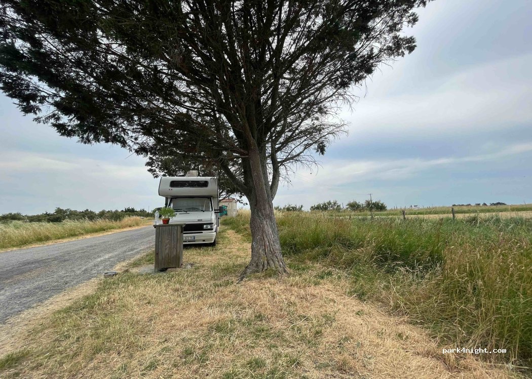 (85230) Beauvoir-sur-Mer - La Croix — foto 4