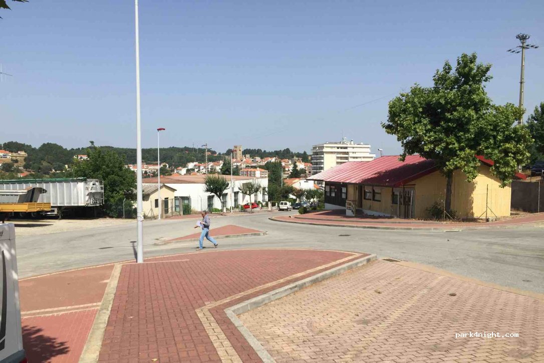 (6320-363) Sabugal - 1-3 Bairro do Outeiro — foto
