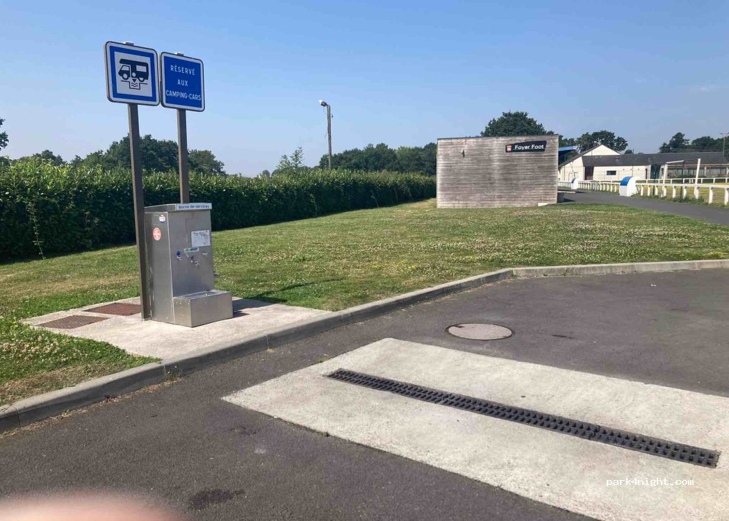 Aire de Bréhand — foto 2