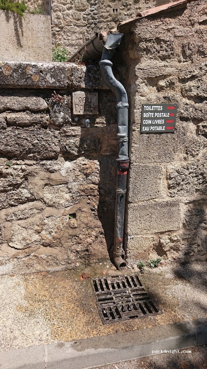 (84750) Viens - 1095 Route d'Apt — foto