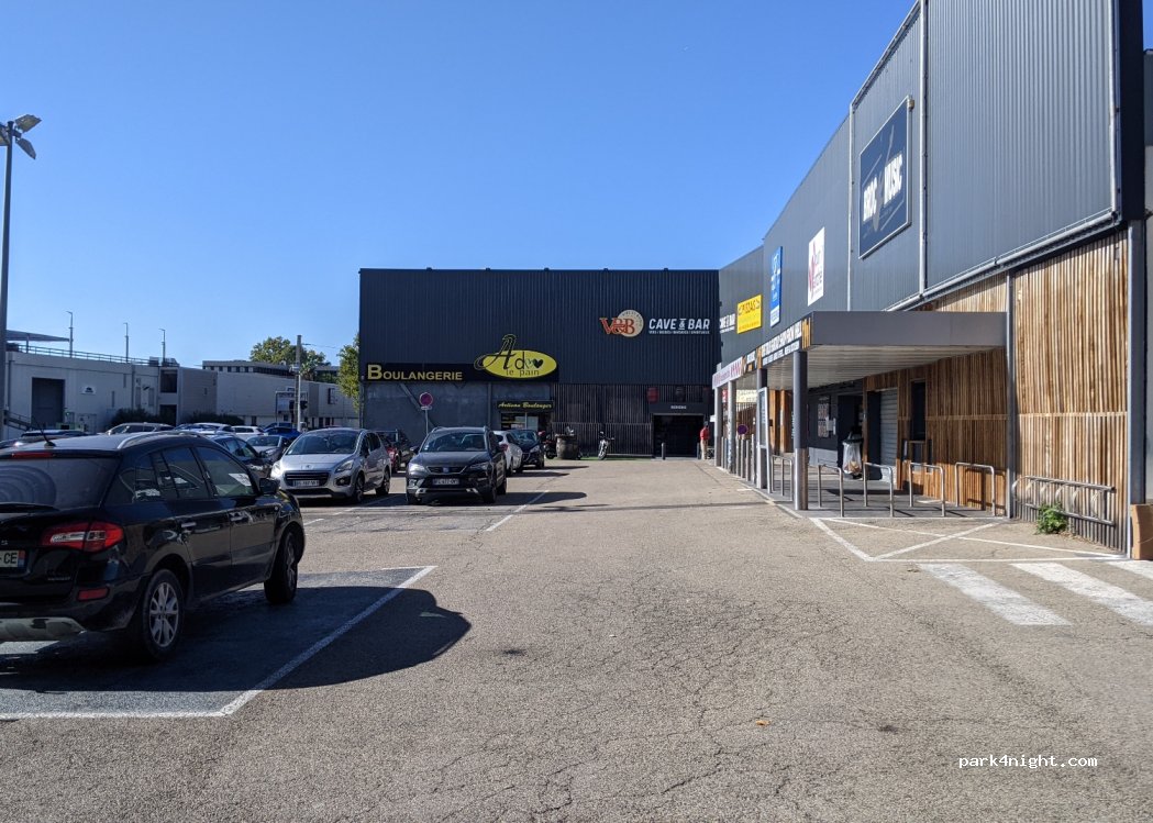 (30000) Nîmes - 239 Rue du Forez — foto 3