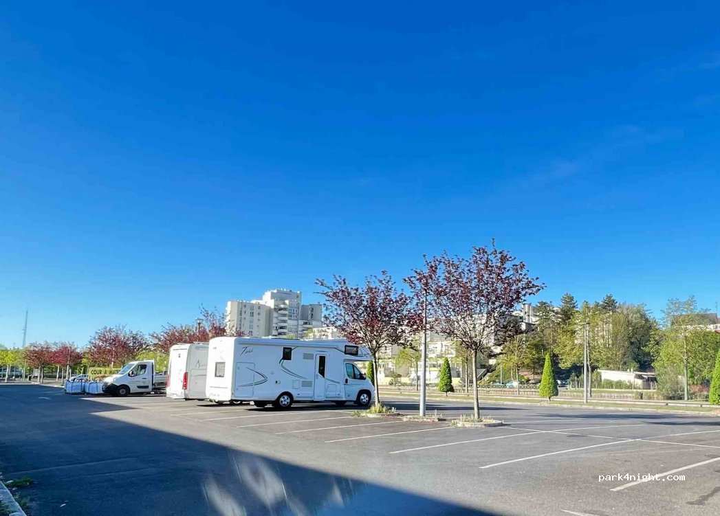 (45200) Montargis - 6 Rue du Port — foto 2