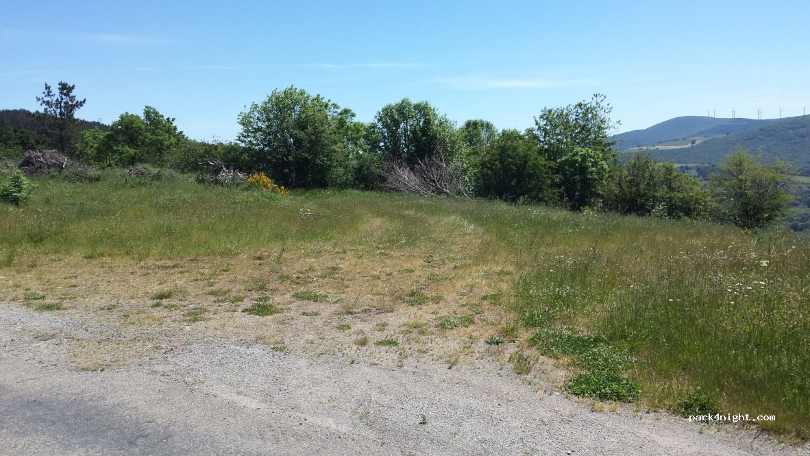 (81320) Nages - Unnamed Road — foto