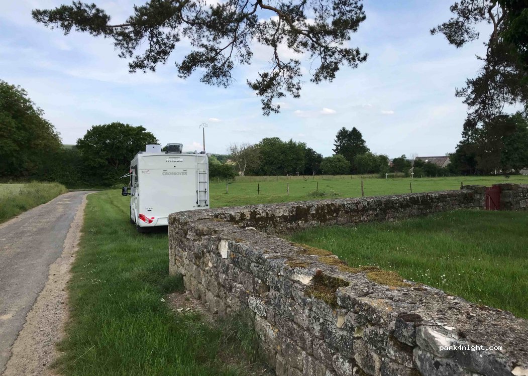 (08450) Chémery-Chéhéry - 22 Route de Malmy — foto 2