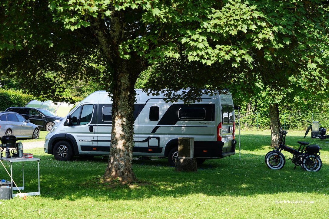 Camping des Champ Fleuris à Duingt — foto
