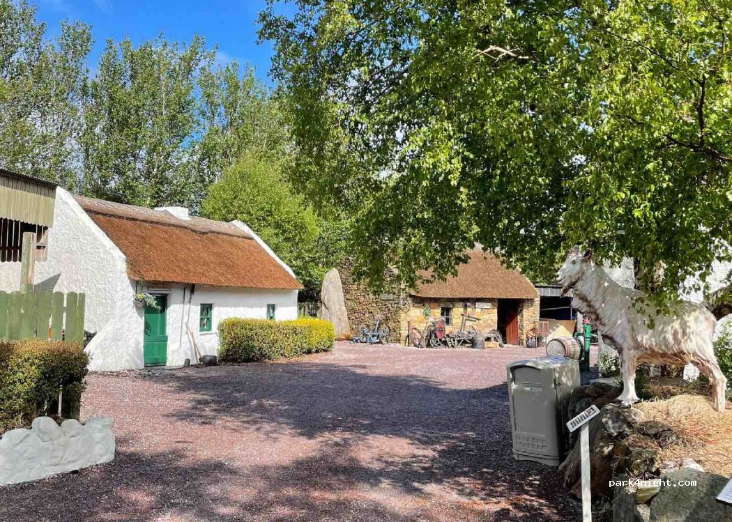 The Kerry Bog Village — foto
