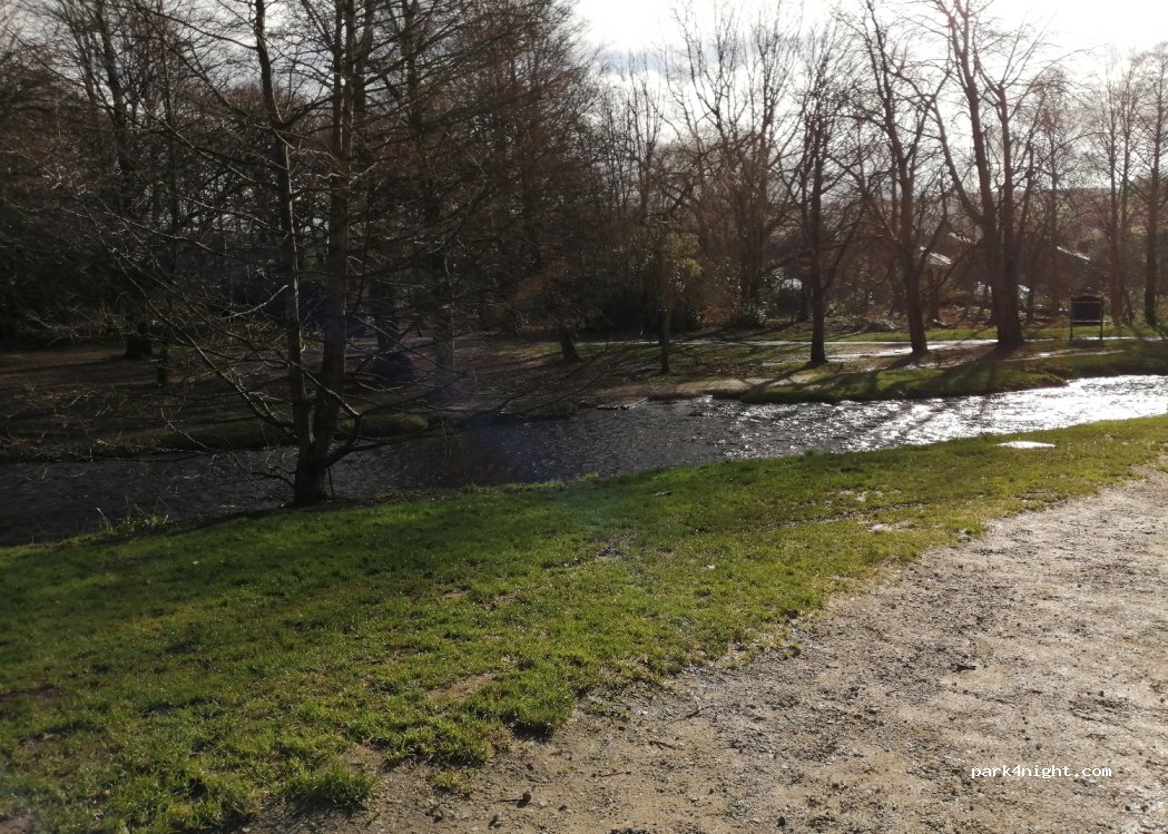 (SK13 7RP)  - 23 Riverside Close — foto 2