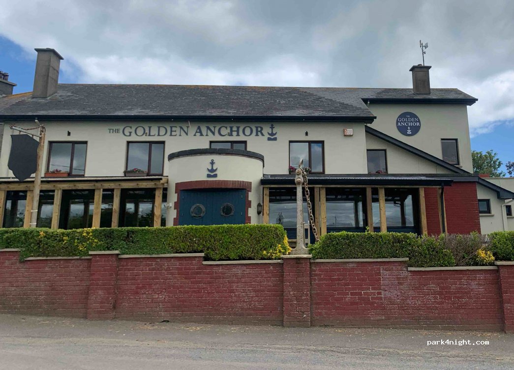 The Golden Anchor — foto