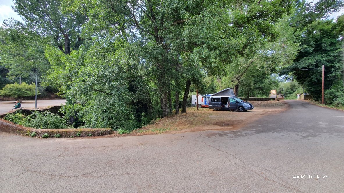 (10470) Villanueva de la Vera - Paraje los Alisos, 15 — foto