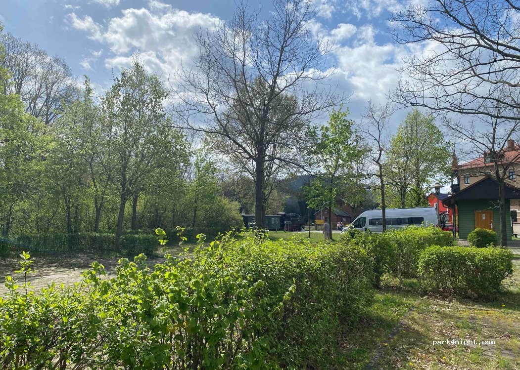 Wohnmobilstellplatz am Bahnhof Bertsdorf — foto 2