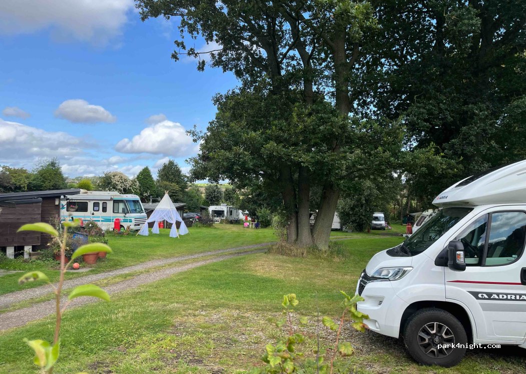 Tando club campsite — foto
