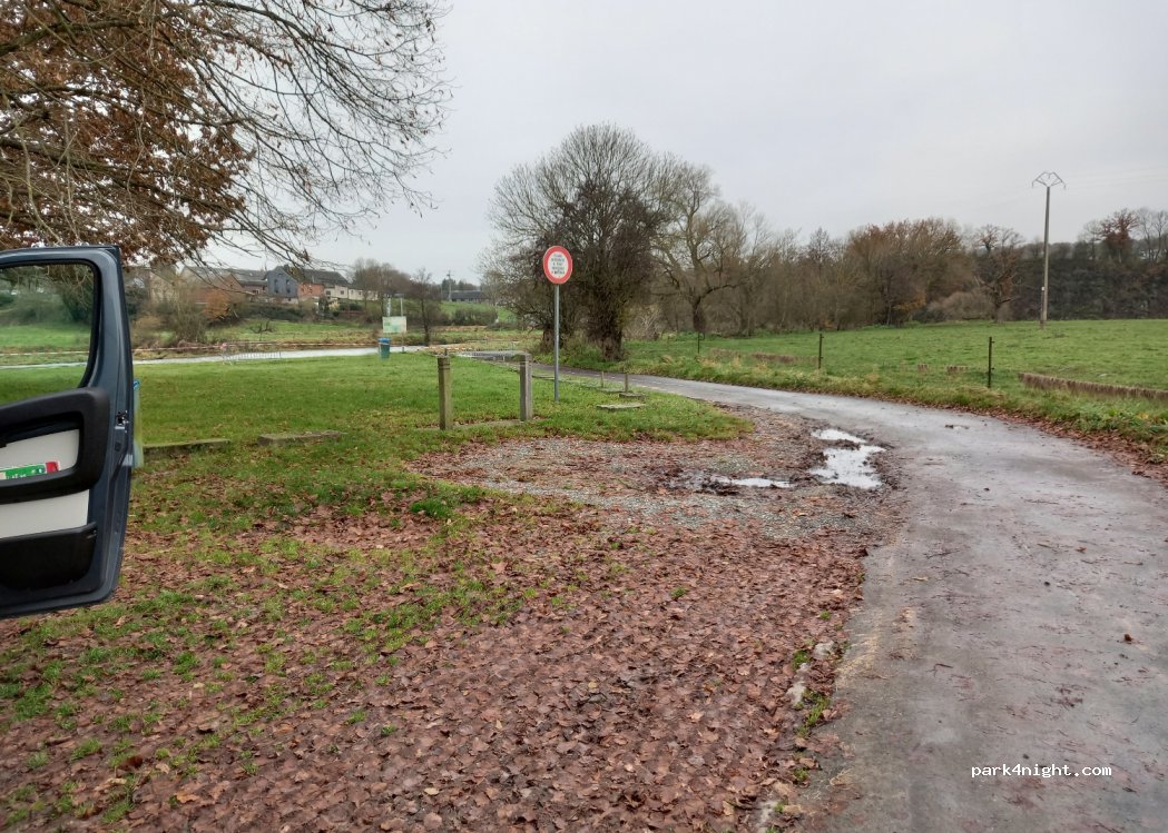 (5377) Somme-Leuze - Rue de l'Ourthe — foto 3