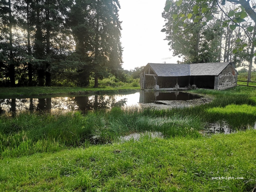 (23130) Saint-Loup - D40 — foto