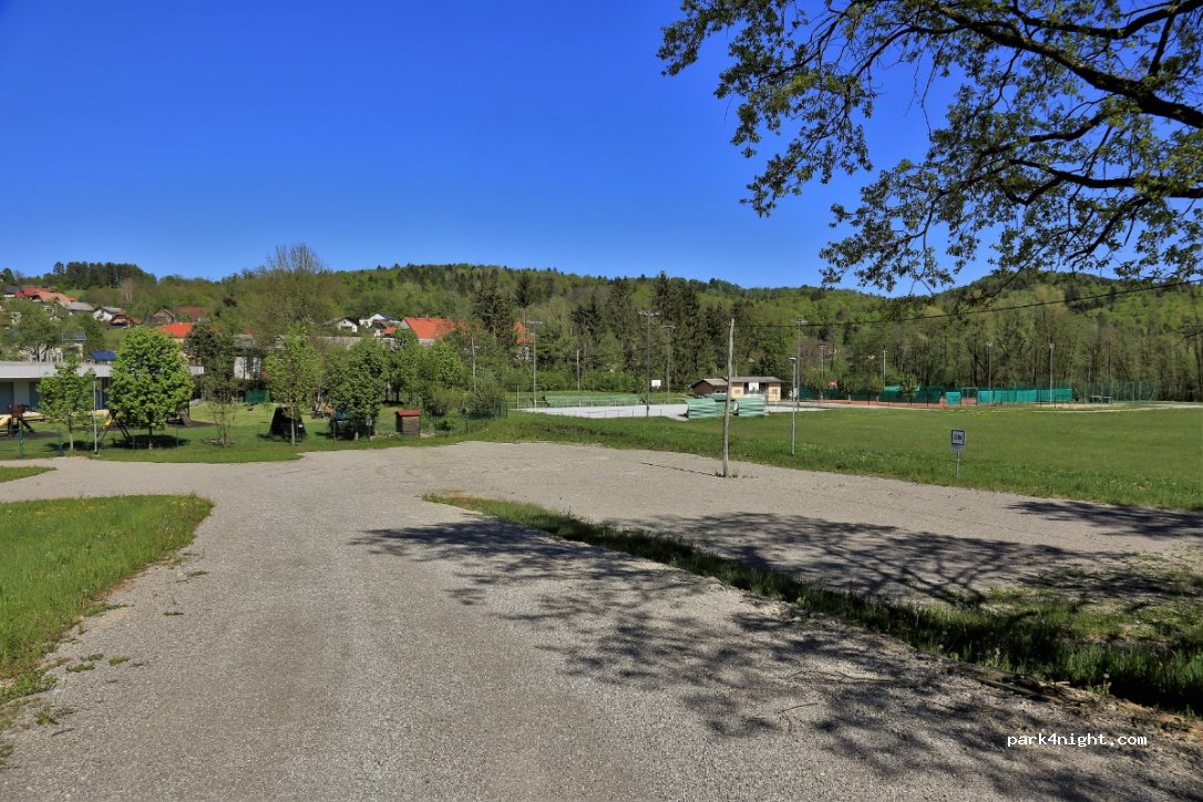 (8296) Krmelj - 27 Krmelj — foto