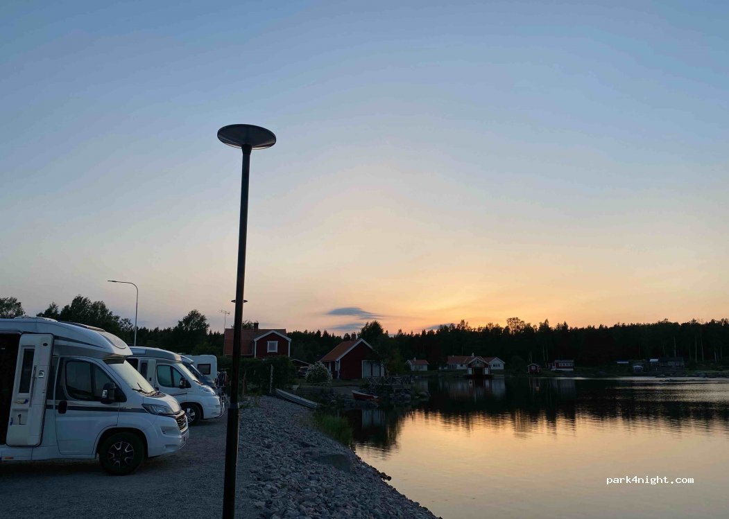 (817 30)  - 45 Havsvägen — foto